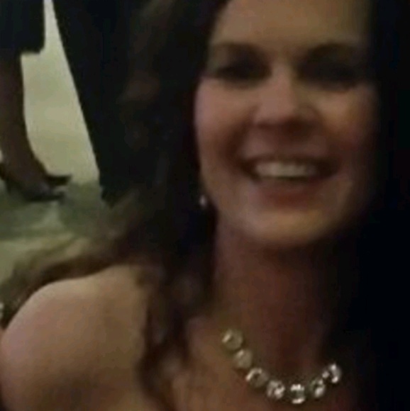 Meet your Posher, Megan - Picture 1 of 2